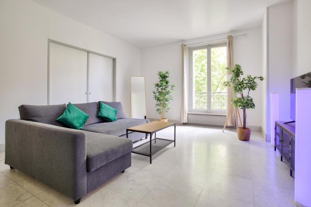 2 Bedrooms Tour Eiffel Rapp Paris Exterior foto